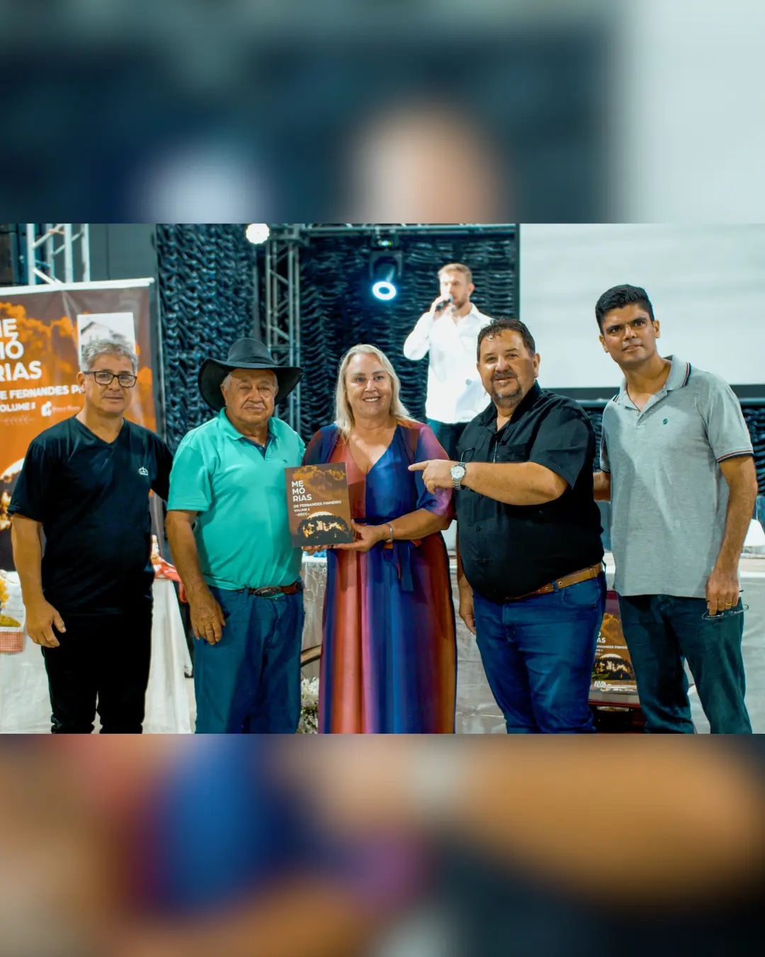 Lançamento do livro "Memórias de Fernandes Pinheiro 2" emociona comunidade