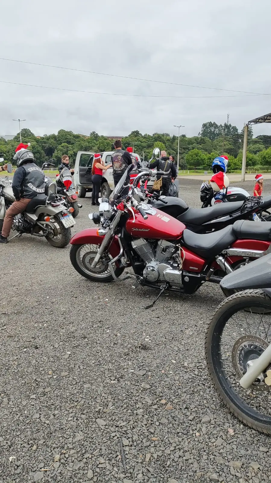 MotoClube Magos da Estrada realiza Ação Beneficente de Natal em Irati e Fernandes Pinheiro