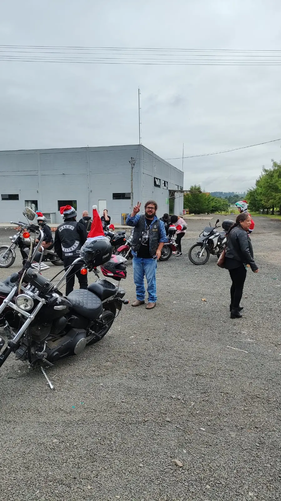 MotoClube Magos da Estrada realiza Ação Beneficente de Natal em Irati e Fernandes Pinheiro