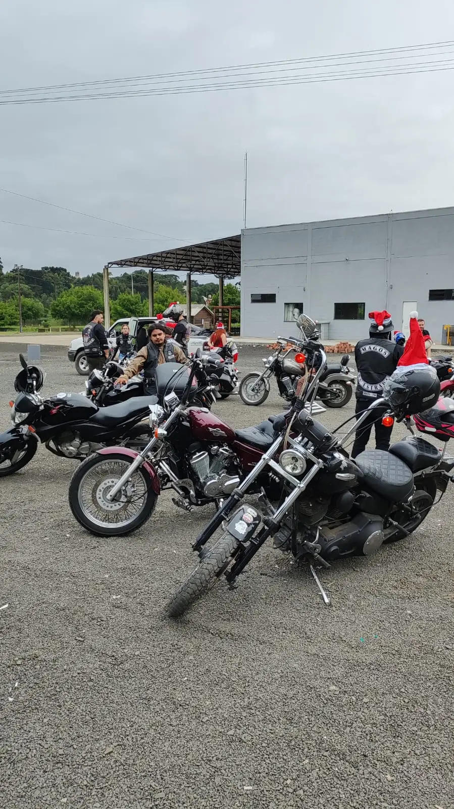 MotoClube Magos da Estrada realiza Ação Beneficente de Natal em Irati e Fernandes Pinheiro