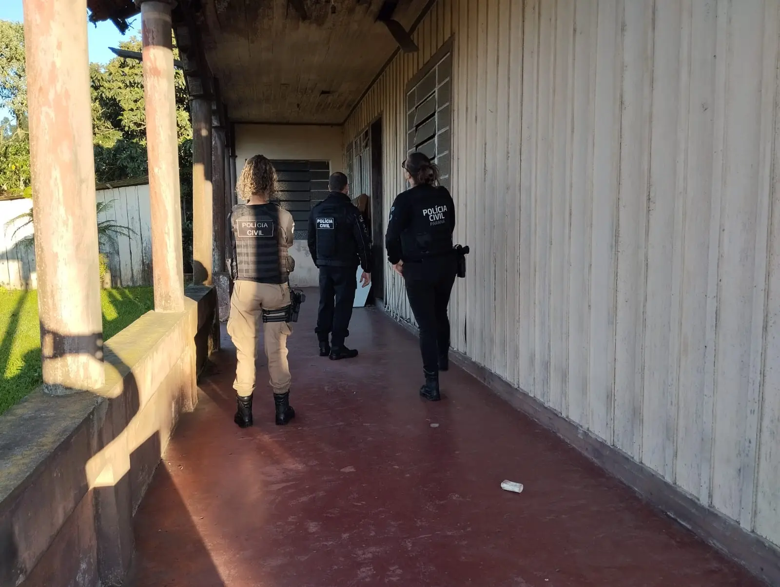 Polícia Civil e Militar deflagram operação contra tráfico de drogas em Rio Azul
