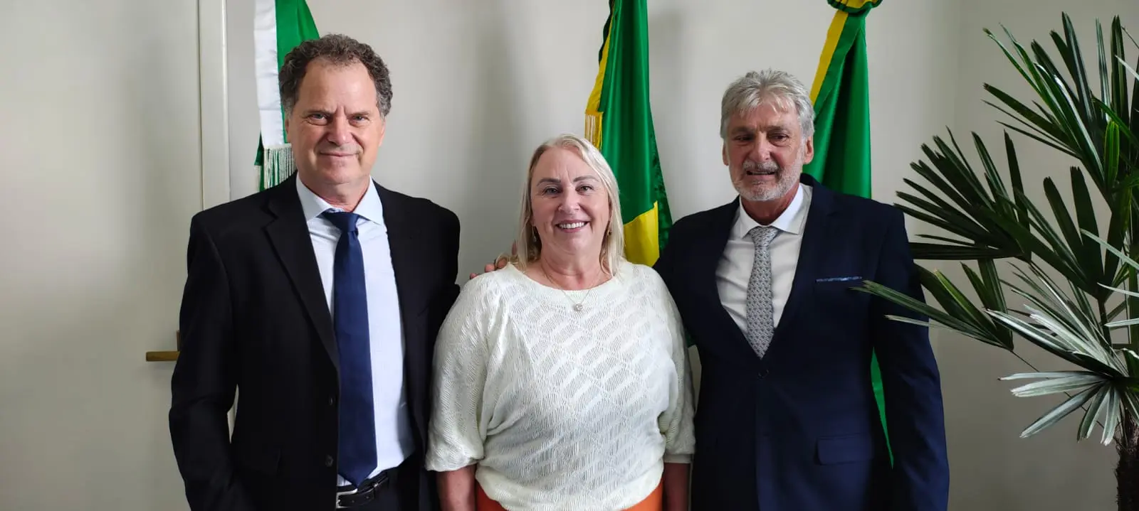 Bertoldo e Dirceu tomam posse em Imbituva destacando compromisso com futuro do município