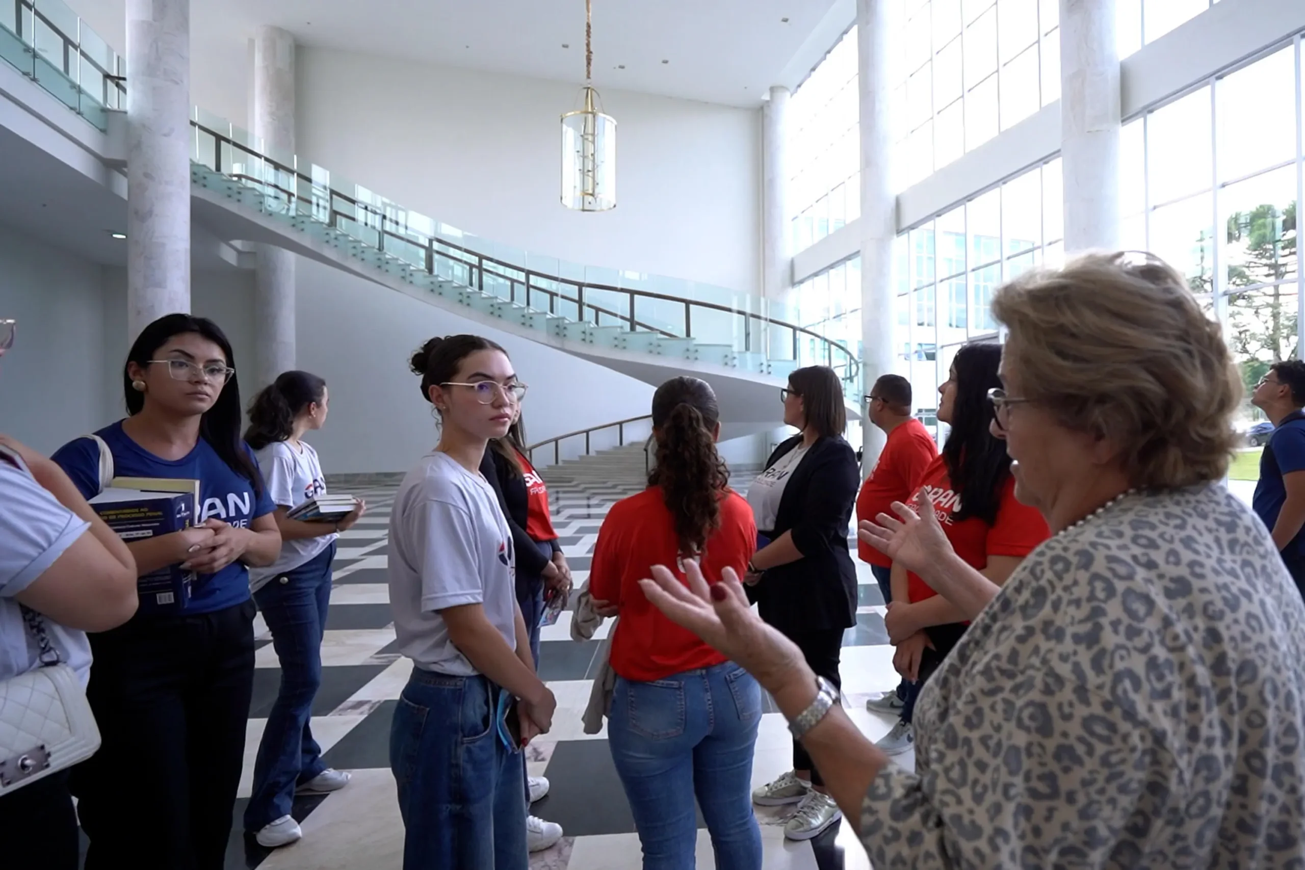 Aberto ao público: confira como fazer uma visita guiada ao Palácio Iguaçu