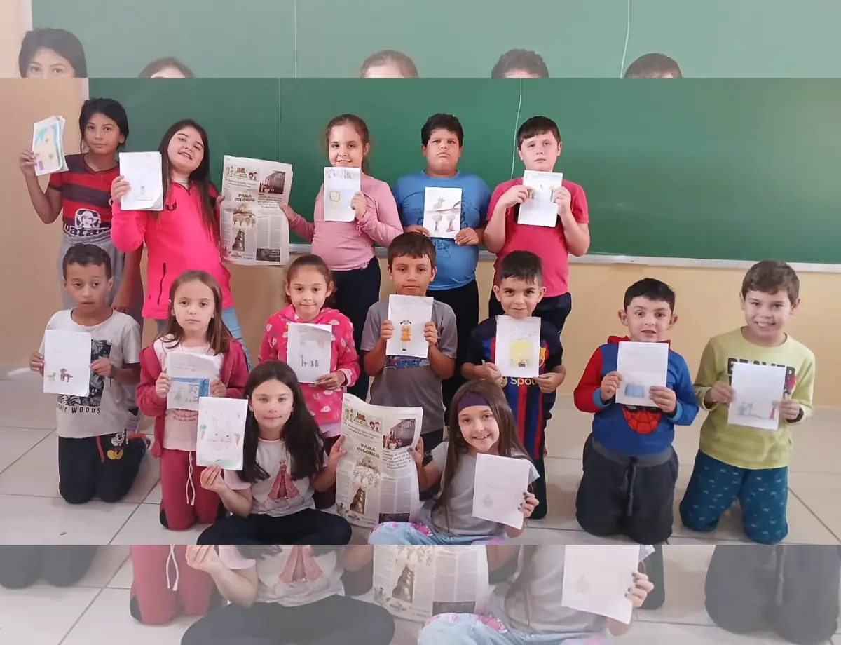 Alunos do 3° ano A da Escola Leonardo Krul produzem seus próprios livros de história