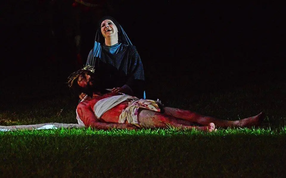 Teatro da Paixão de Cristo promete emocionar fiéis na Semana Santa.