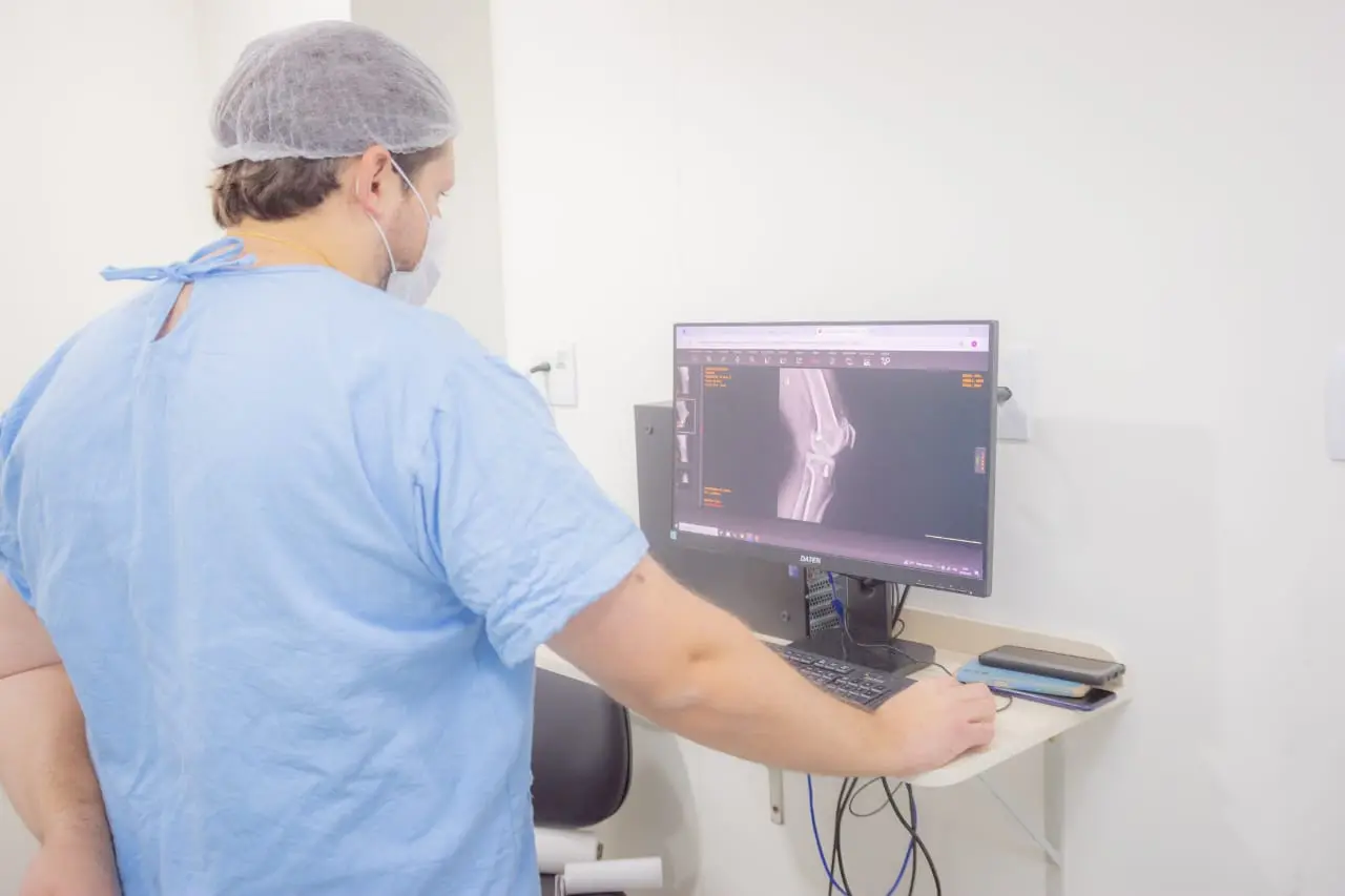 Com navegador cirúrgico, HU-UEPG ganha mais tecnologia para cirurgias ortopédicas