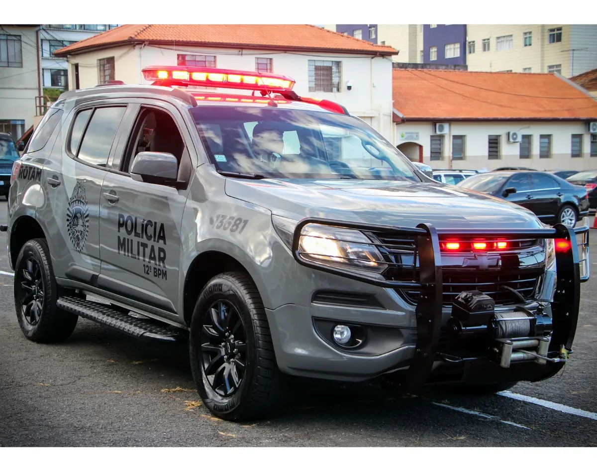 Mulher é presa com drogas em abordagem policial no bairro Vila Nova, em Irati