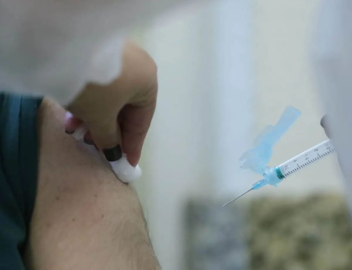 Paraná chega a 2 milhões de vacinas da gripe aplicadas; confira a cobertura nas cidades
