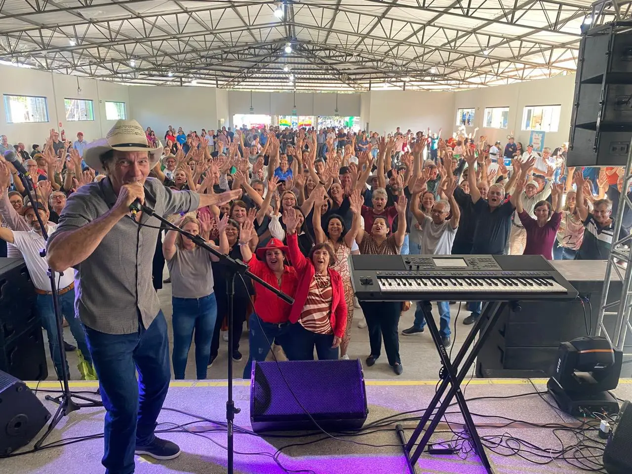 Festa do Trabalhador premia associações rurais com equipamentos agrícolas