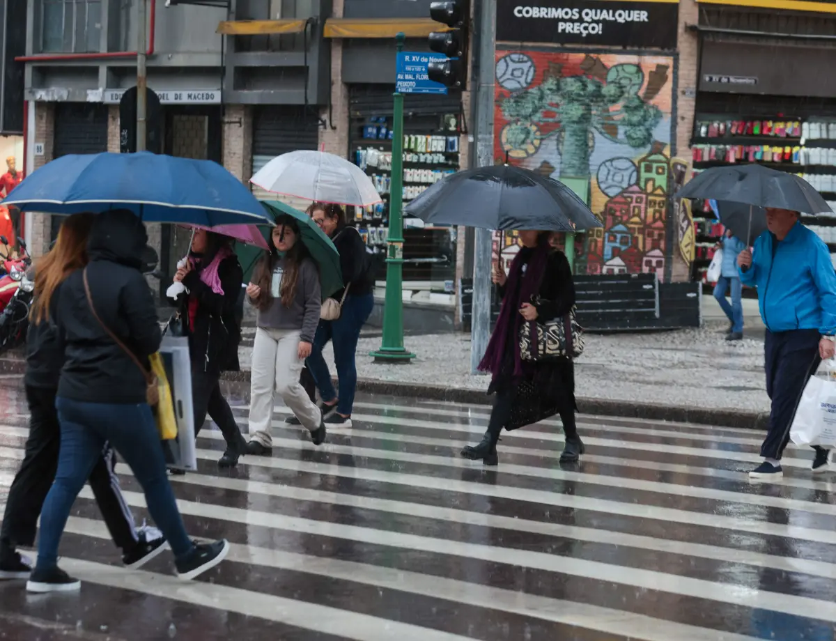 27 estações do Simepar atingiram em apenas 15 dias a média de chuvas para junho