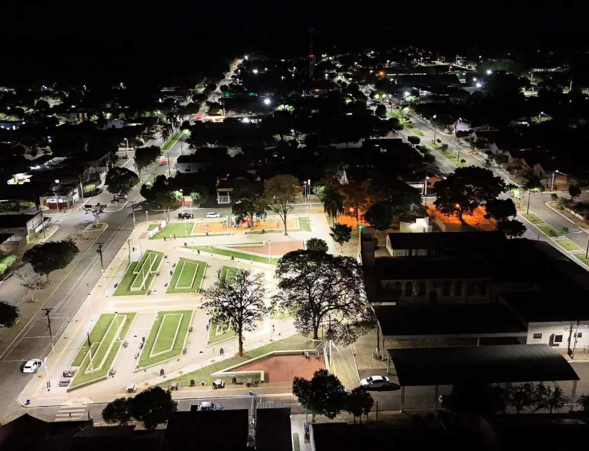 Troca de luminárias tradicionais por LED gera economia de R$ 5,6 milhões para os municípios